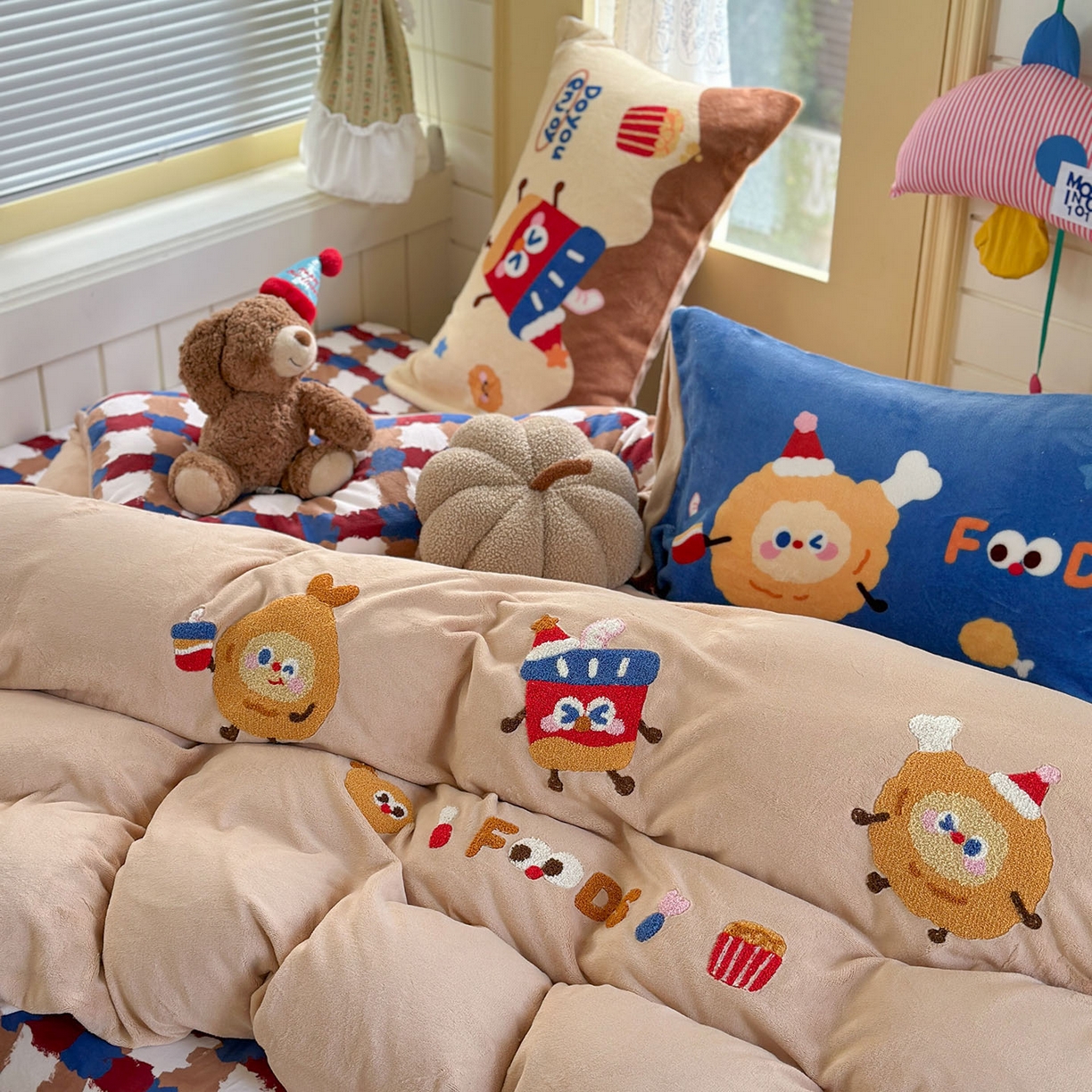 91家纺网 家纺一手货源 找家纺 柚子YOUTH 2025新款加厚牛奶绒卡通毛巾绣四件套-卡通三小只 卡通三小只-能量套餐