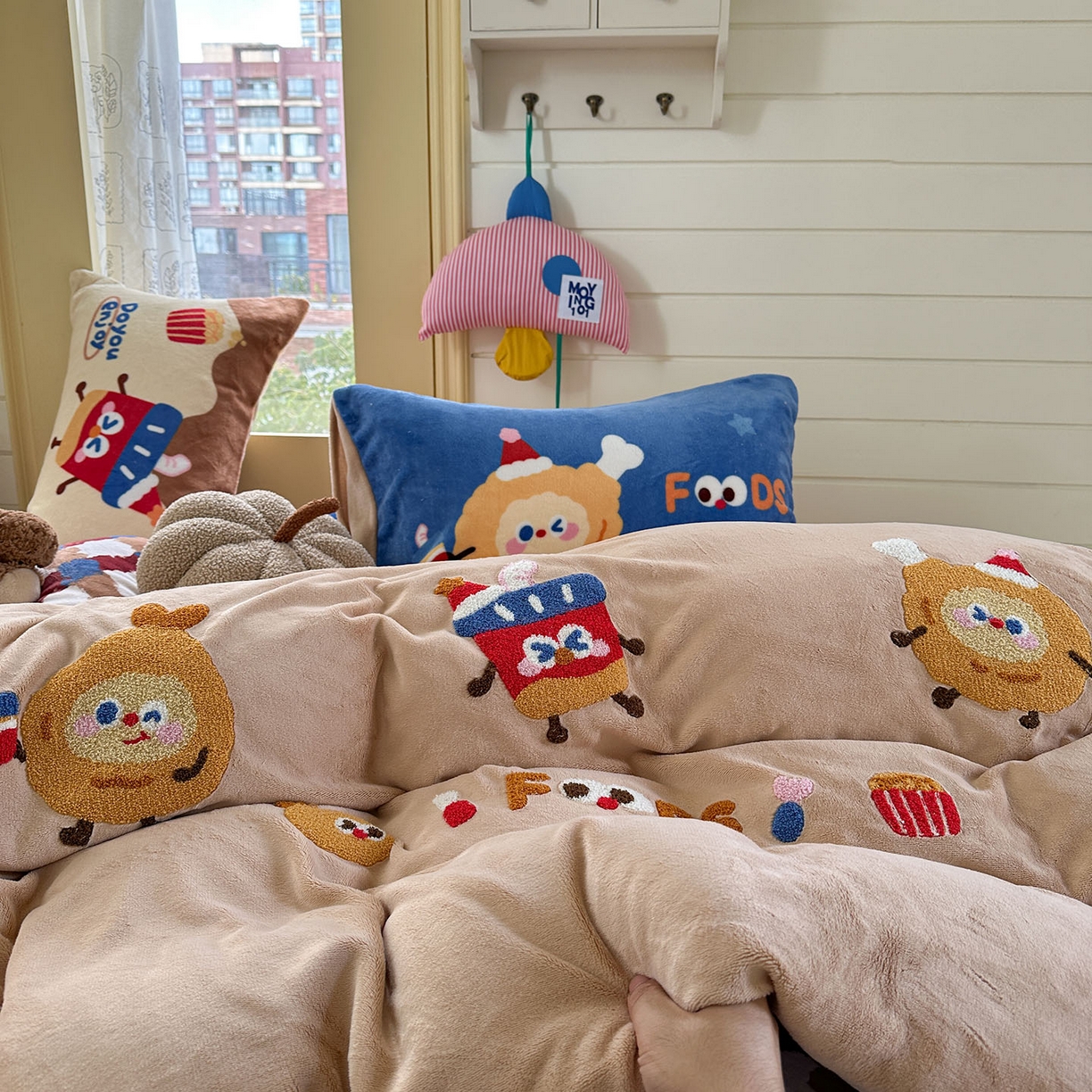 91家纺网 家纺一手货源 找家纺 柚子YOUTH 2025新款加厚牛奶绒卡通毛巾绣四件套-卡通三小只 卡通三小只-能量套餐