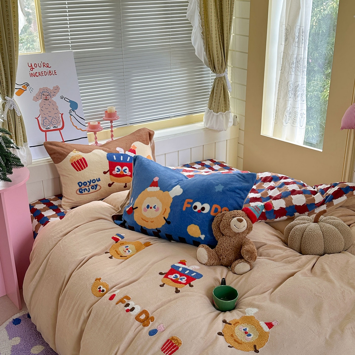 91家纺网 家纺一手货源 找家纺 柚子YOUTH 2025新款加厚牛奶绒卡通毛巾绣四件套-卡通三小只 卡通三小只-能量套餐