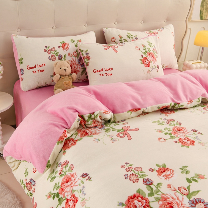 91家纺网 家纺一手货源 找家纺 （总）三悦四季 2025新款A类牛奶绒印花四件套