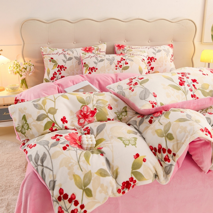 91家纺网 家纺一手货源 找家纺 三悦四季 2025新款A类牛奶绒印花四件套 樱花雨