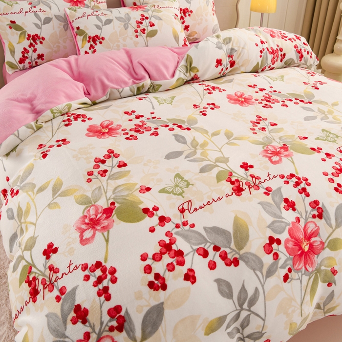 91家纺网 家纺一手货源 找家纺 三悦四季 2025新款A类牛奶绒印花四件套 樱花雨