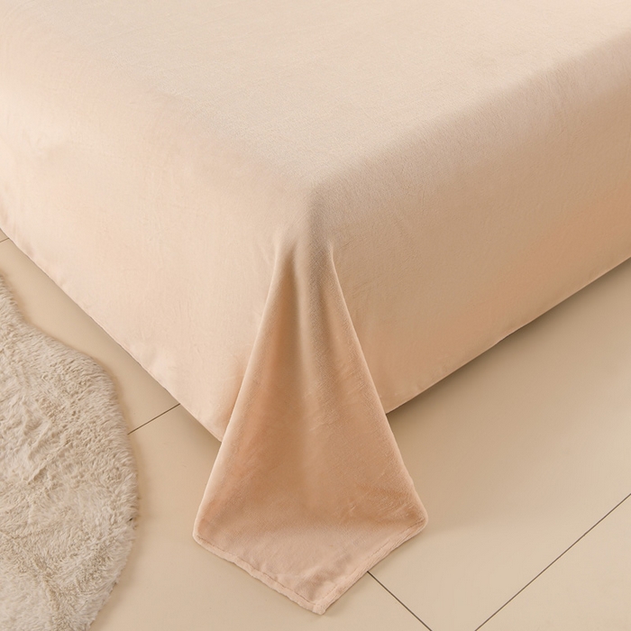 91家纺网 家纺一手货源 找家纺 三悦四季 2025新款A类牛奶绒印花四件套 格纹小熊