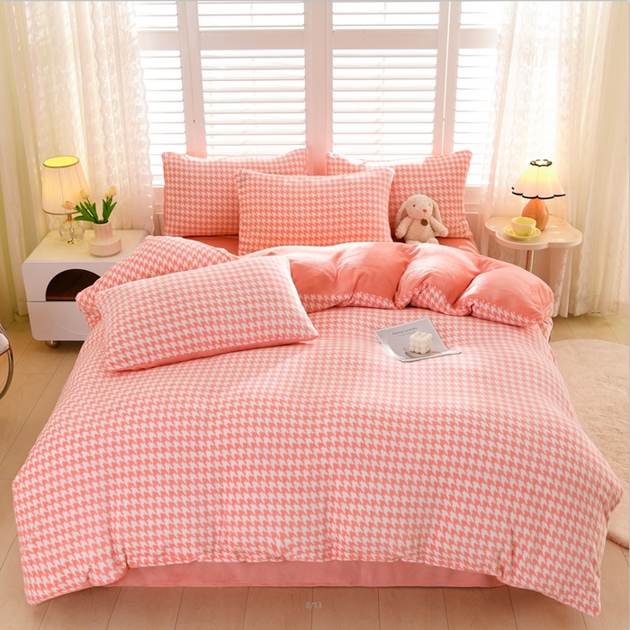 三悦四季 2025新款A类牛奶绒印花四件套 千鸟格-粉