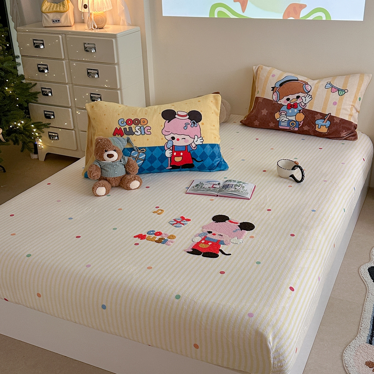 柚子YOUTH 2025新款加厚牛奶绒卡通毛巾绣床笠三件套 歌唱家