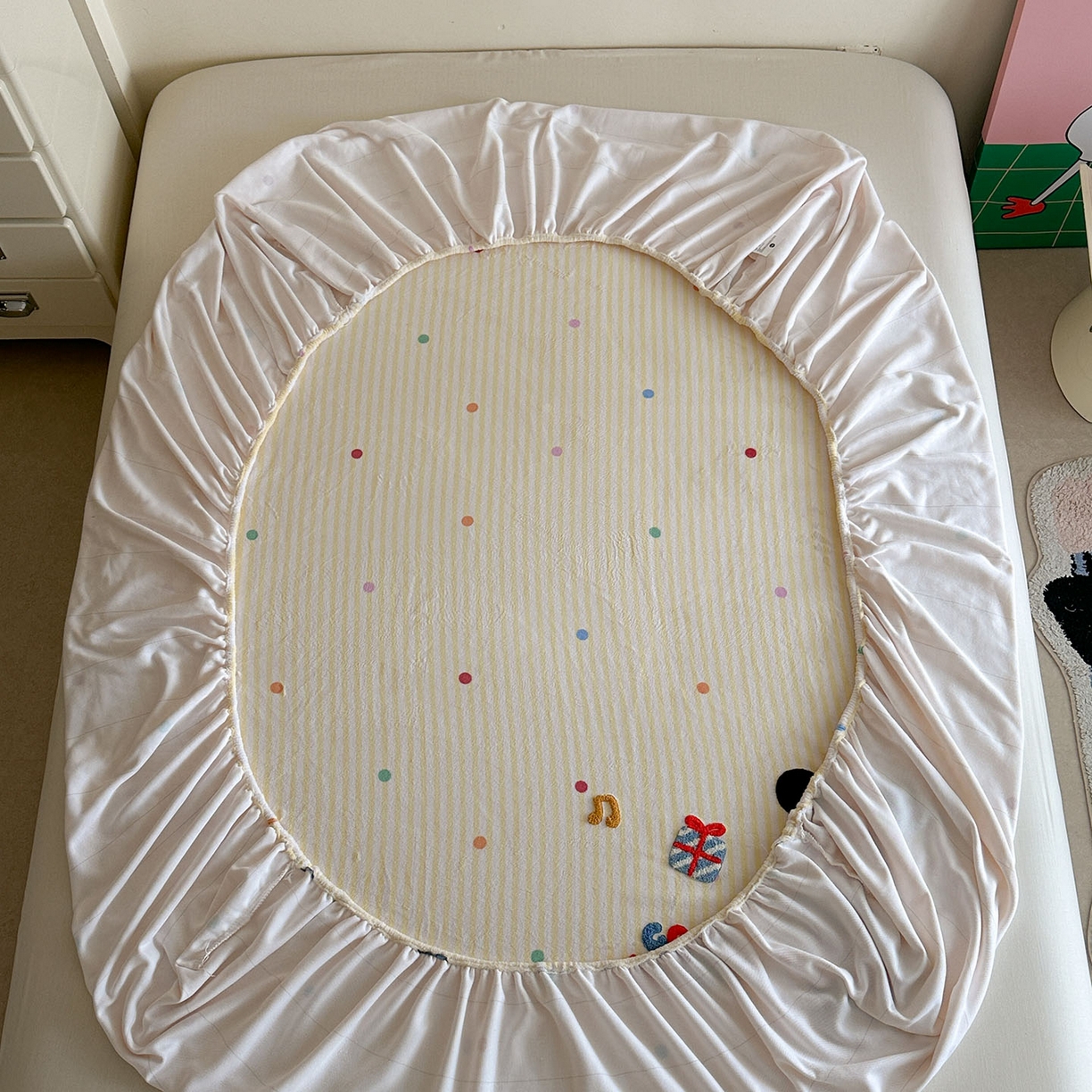 91家纺网 家纺一手货源 找家纺 柚子YOUTH 2025新款加厚牛奶绒卡通毛巾绣床笠三件套 歌唱家