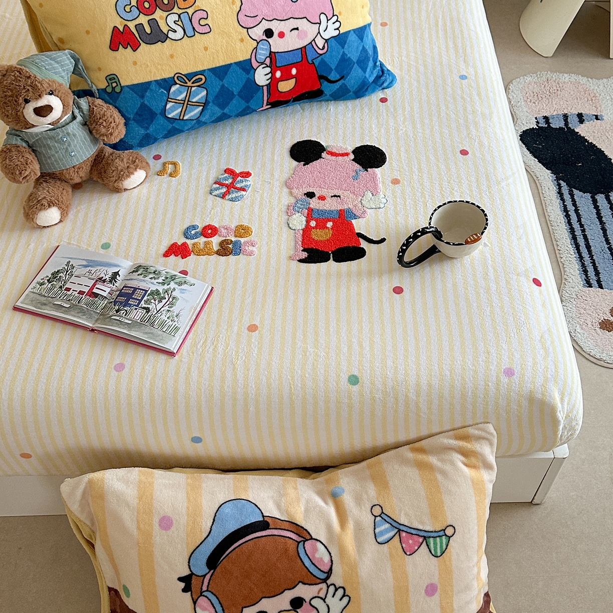 91家纺网 家纺一手货源 找家纺 柚子YOUTH 2025新款加厚牛奶绒卡通毛巾绣床笠三件套 歌唱家