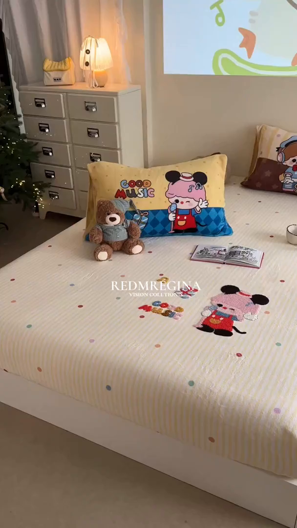 91家纺网 家纺一手货源 找家纺 柚子YOUTH 2025新款加厚牛奶绒卡通毛巾绣床笠三件套 歌唱家