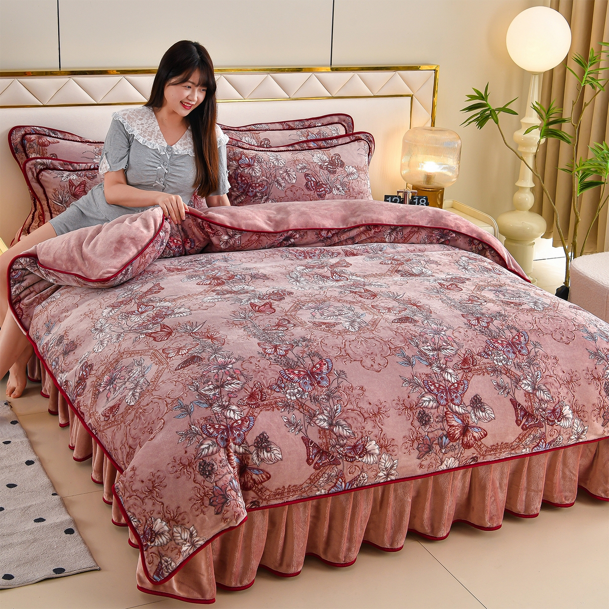 赫本 2025新品8斤爆品牛奶绒四件套床裙款金雕绒法莱绒四套件 蝶恋花