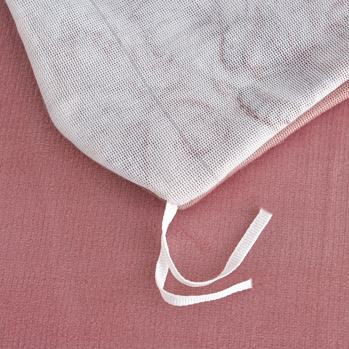 91家纺网 家纺一手货源 找家纺 赫本 2025新品8斤爆品牛奶绒四件套床裙款金雕绒法莱绒四套件 蝶恋花