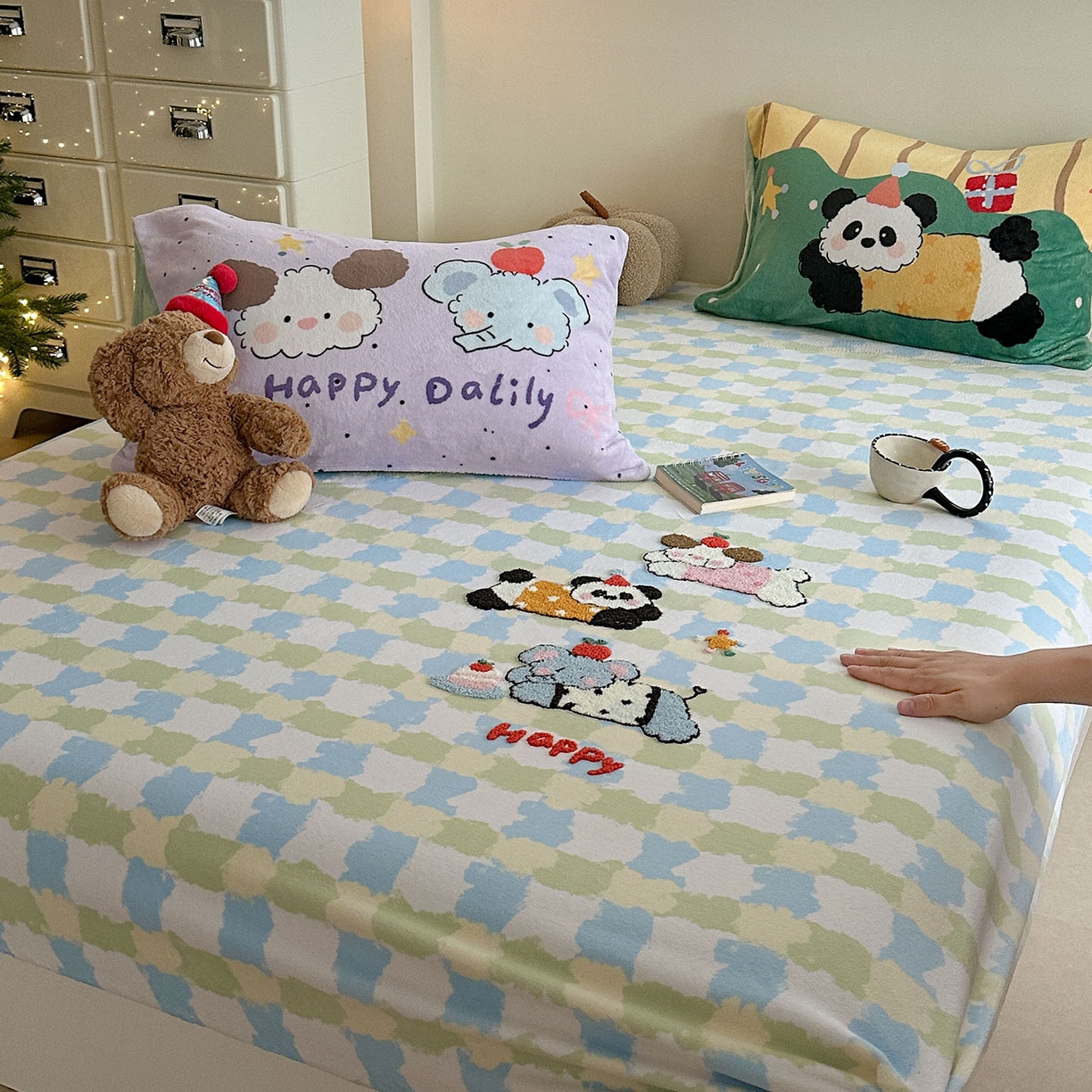 91家纺网 家纺一手货源 找家纺 柚子YOUTH 2025新款加厚牛奶绒卡通毛巾绣床笠三件套 快乐动物园