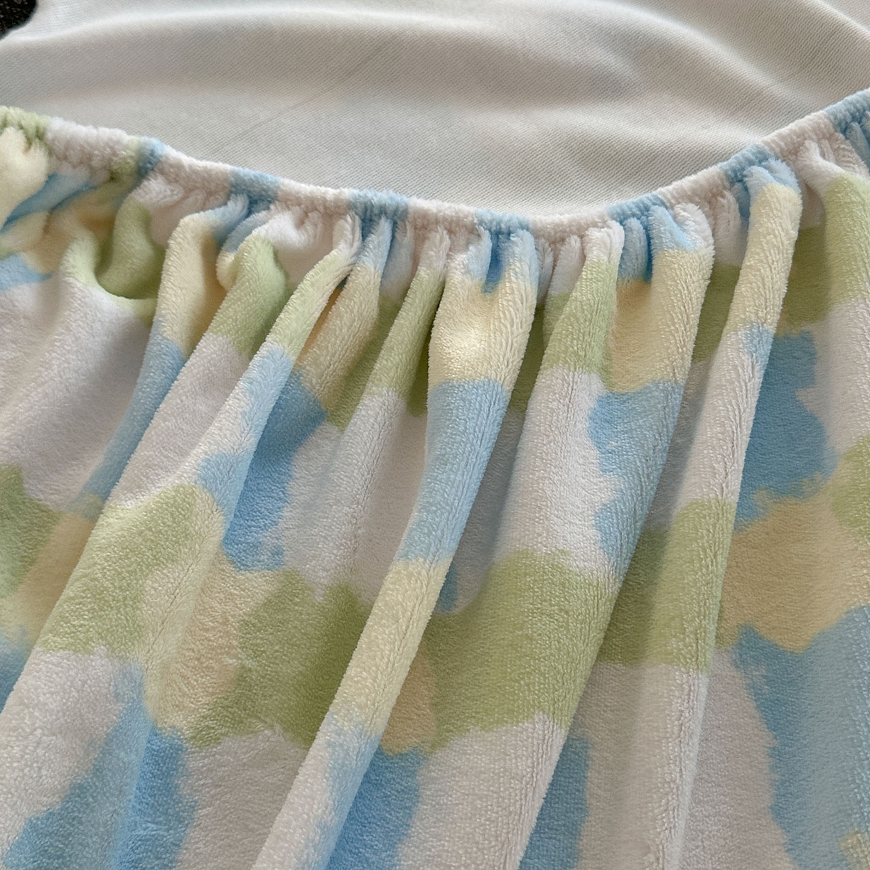 91家纺网 家纺一手货源 找家纺 柚子YOUTH 2025新款加厚牛奶绒卡通毛巾绣床笠三件套 快乐动物园