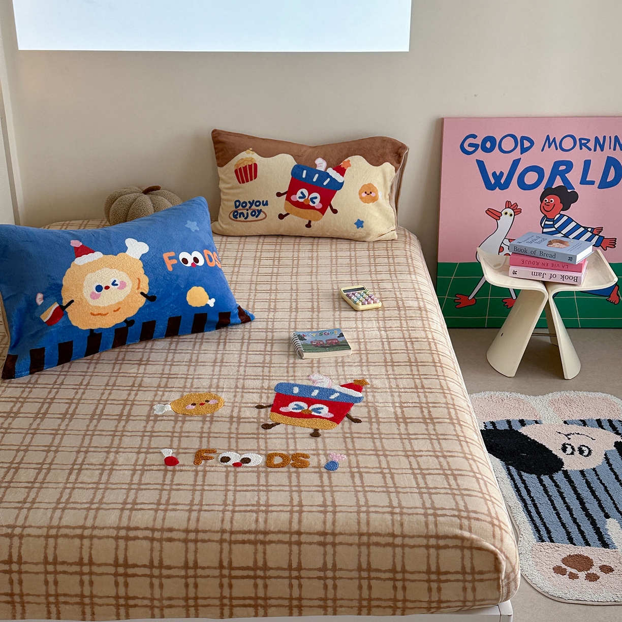 91家纺网 家纺一手货源 找家纺 柚子YOUTH 2025新款加厚牛奶绒卡通毛巾绣床笠三件套 能量套餐