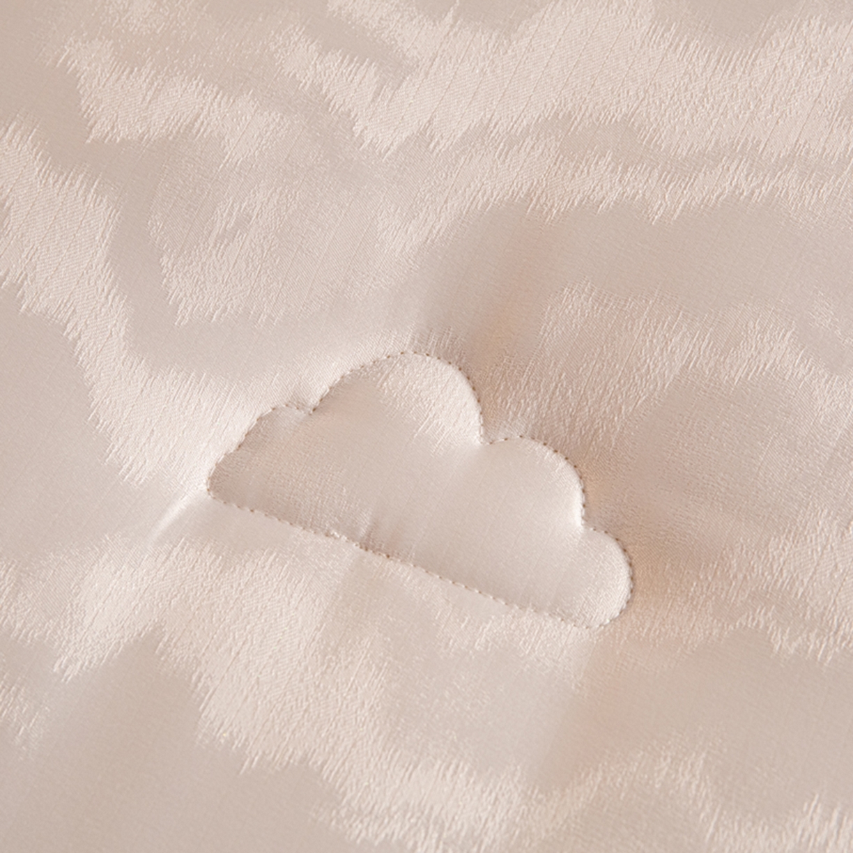 91家纺网 家纺一手货源 找家纺 （总）爱彼家纺 2025新款火山岩A类提花自发热抗菌被冬被-春秋被学生被子-系列二