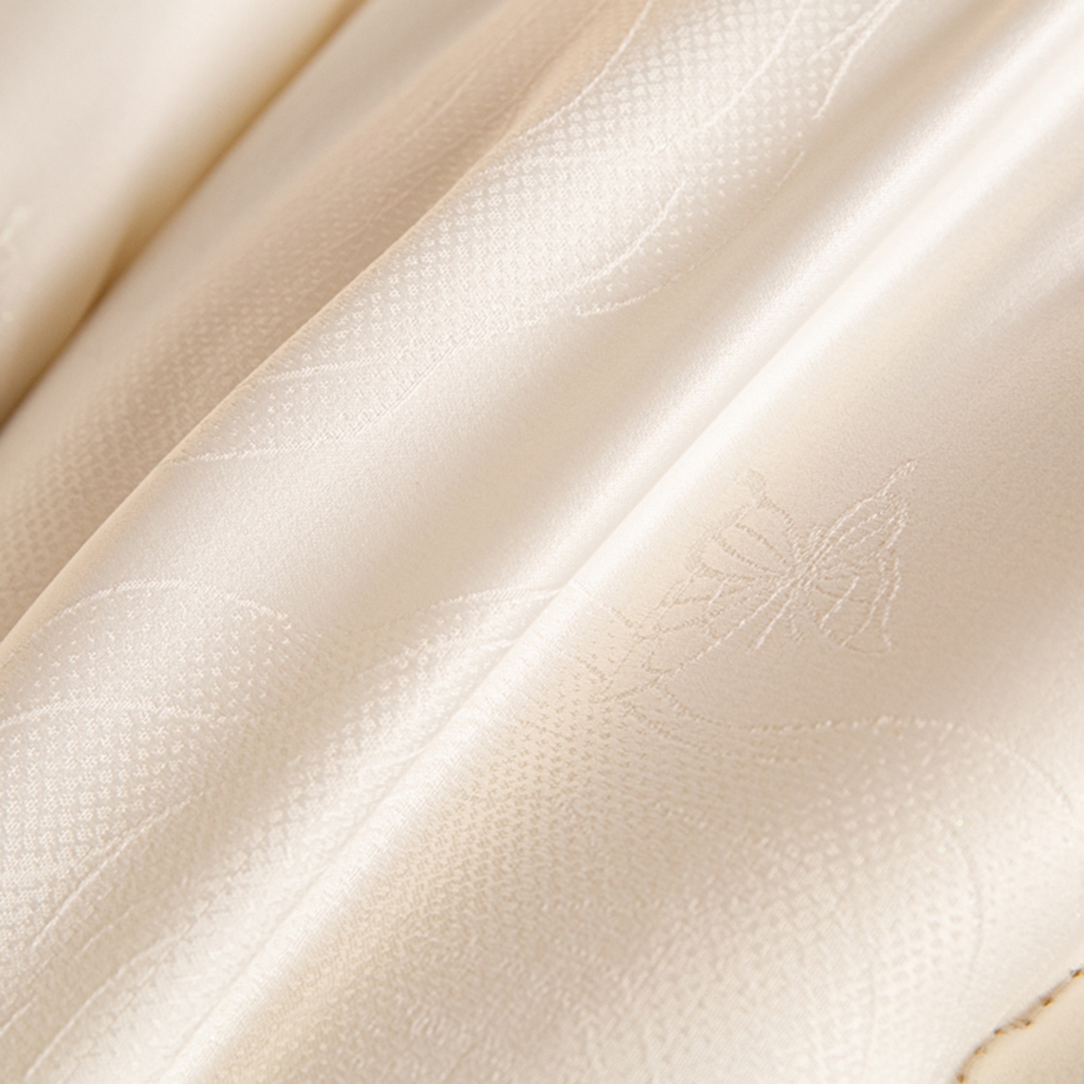 91家纺网 家纺一手货源 找家纺 爱彼家纺 2025新款火山岩A类提花自发热抗菌被冬被-春秋被学生被子-系列二 火山岩-玫瑰白