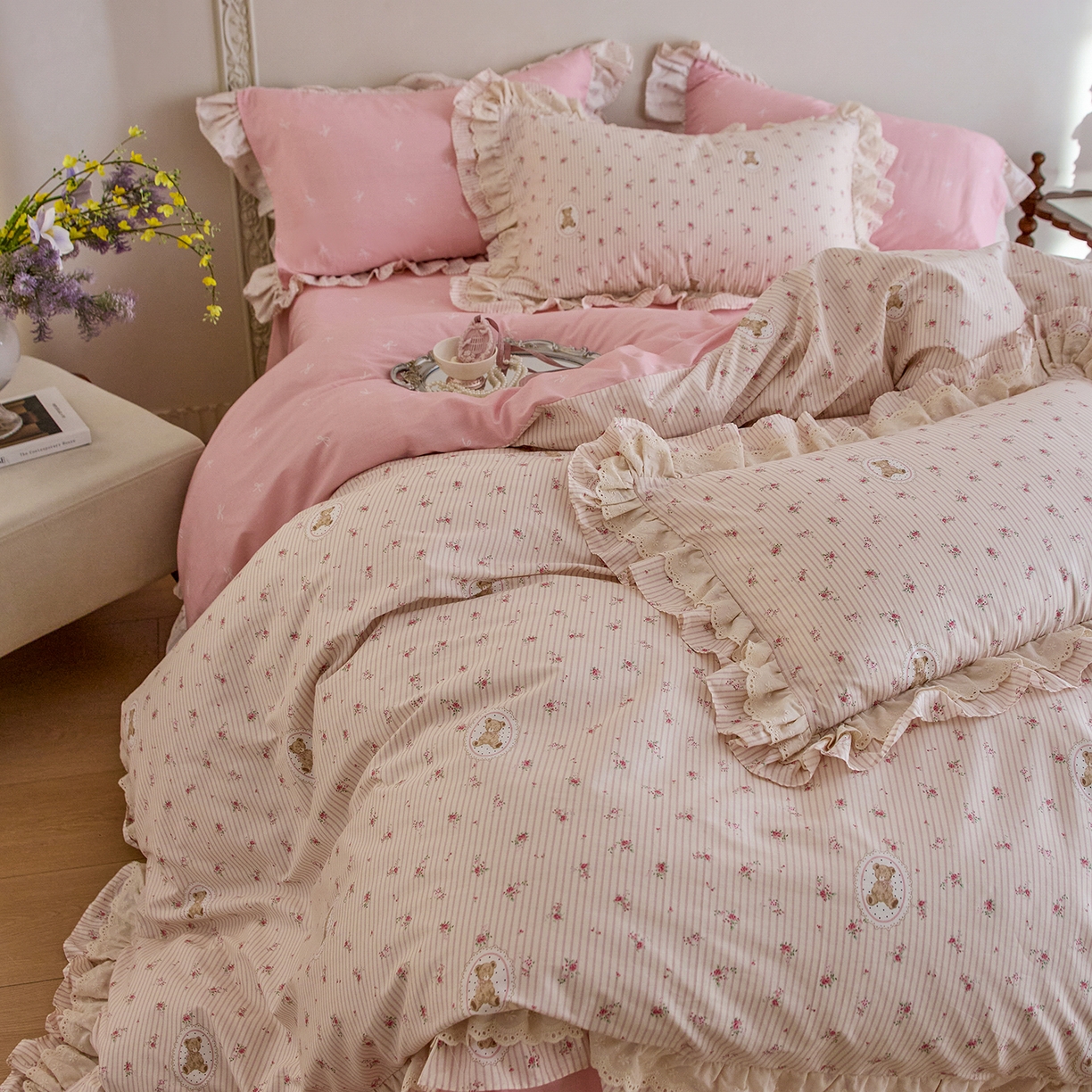 91家纺网 家纺一手货源 找家纺 清雅福 2025春夏新品全棉13372法式双层花边系列四件套 萌熊乐园