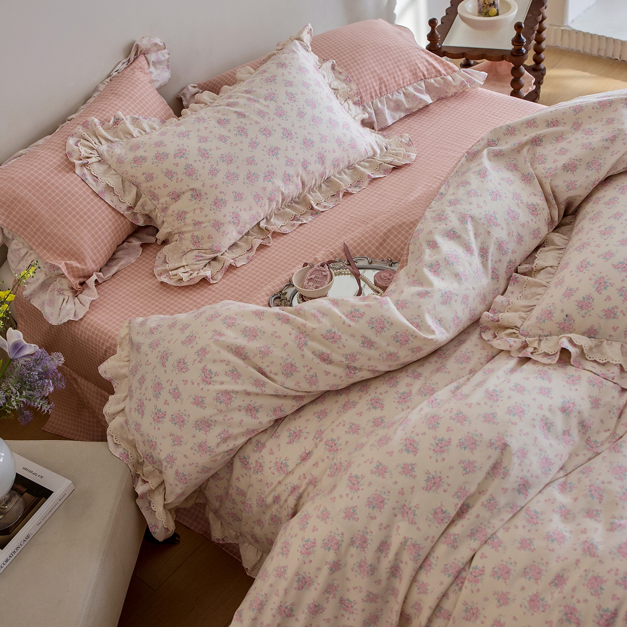 91家纺网 家纺一手货源 找家纺 清雅福 2025春夏新品全棉13372法式双层花边系列四件套 柔情花梦粉