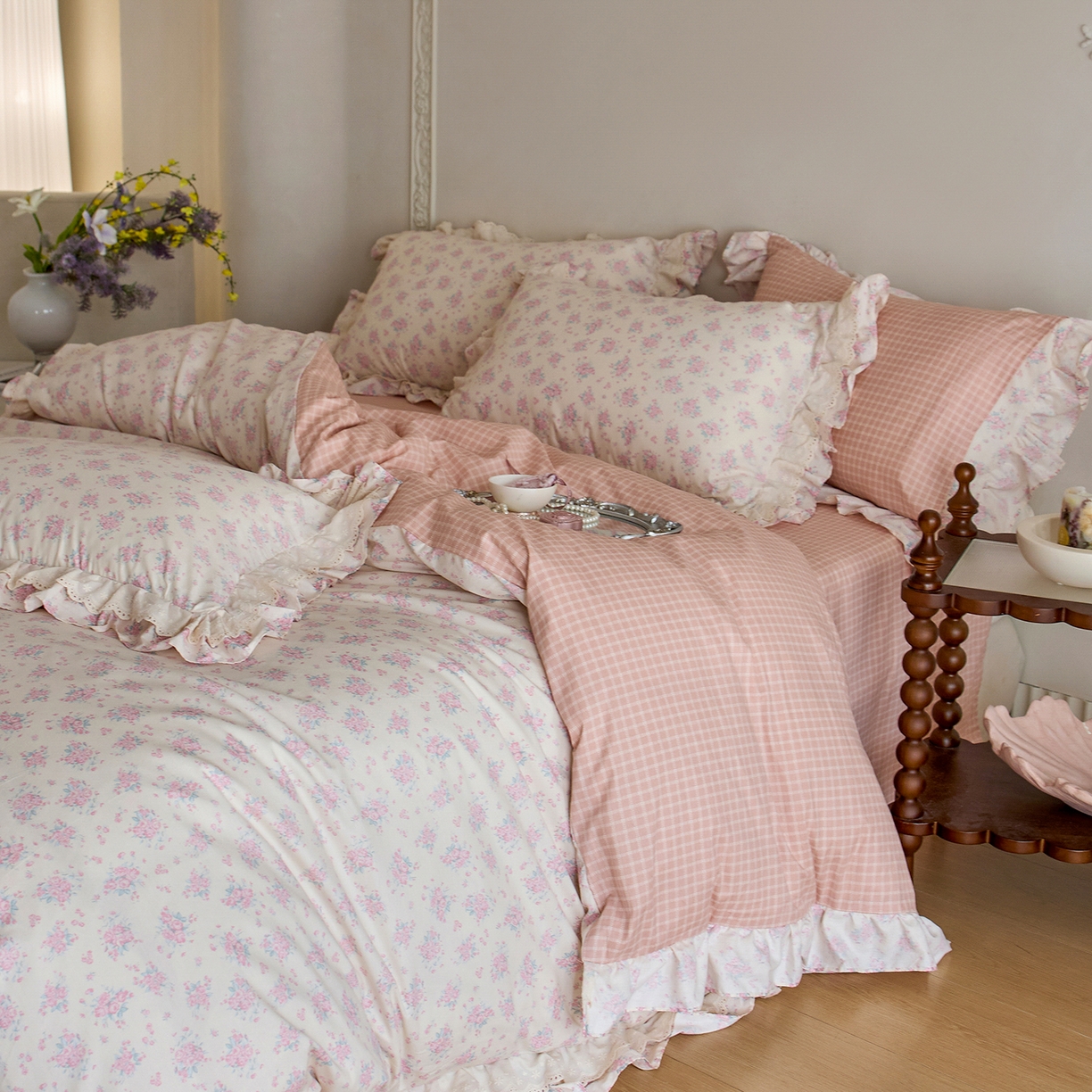 91家纺网 家纺一手货源 找家纺 清雅福 2025春夏新品全棉13372法式双层花边系列四件套 柔情花梦粉