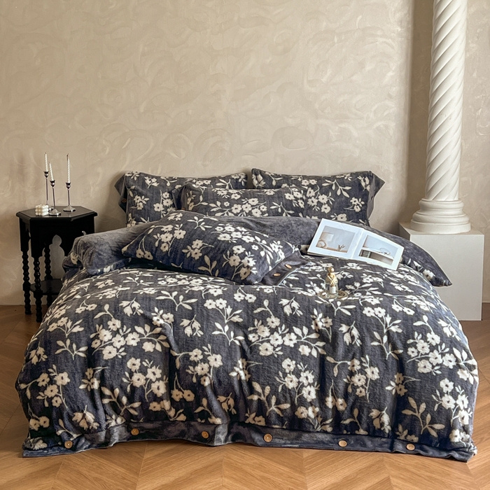 91家纺网 家纺一手货源 找家纺 （总）晚爱家居  2025新款纽扣款兔毛绒美拉德轻奢风高克重皮草兔绒牛奶绒四件套系列