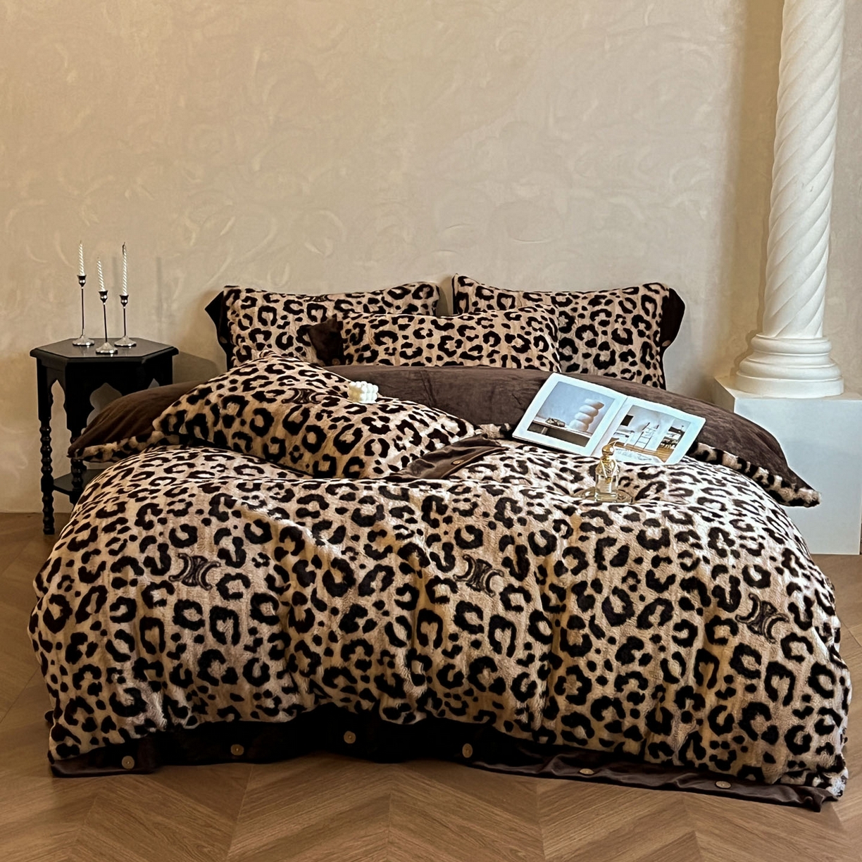 晚爱家居  2025新款纽扣款兔毛绒美拉德轻奢风高克重皮草兔绒四件套系列 纽扣-豹纹