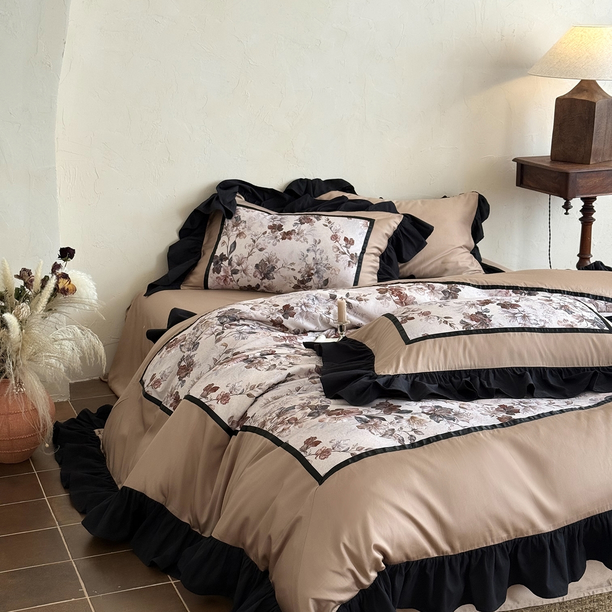 91家纺网 家纺一手货源 找家纺 （总）佳汐蓝家纺 2025秋冬新品天丝棉磨毛数码印花四件套--巴黎旧梦