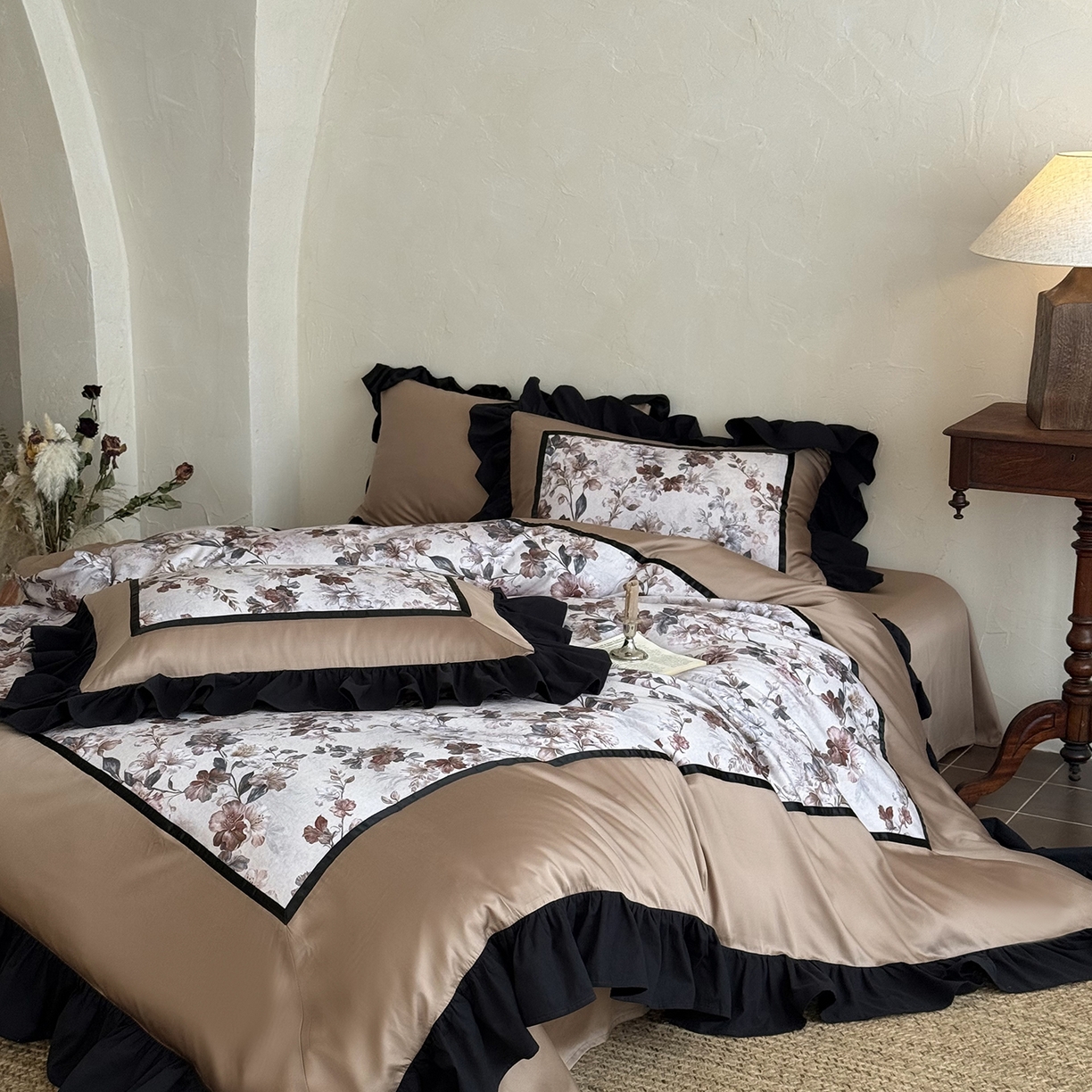 91家纺网 家纺一手货源 找家纺 （总）佳汐蓝家纺 2025秋冬新品天丝棉磨毛数码印花四件套--巴黎旧梦