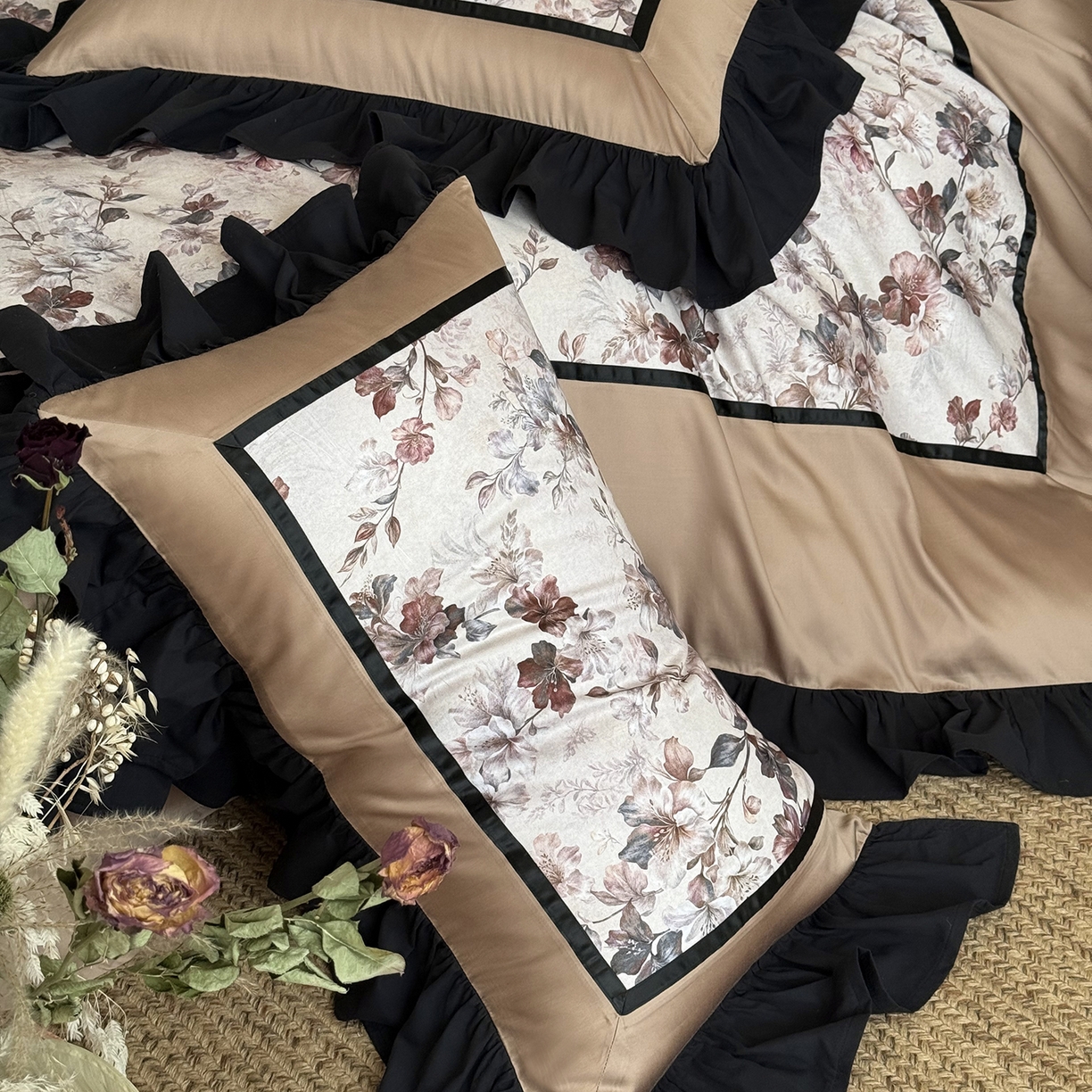 91家纺网 家纺一手货源 找家纺 （总）佳汐蓝家纺 2025秋冬新品天丝棉磨毛数码印花四件套--巴黎旧梦