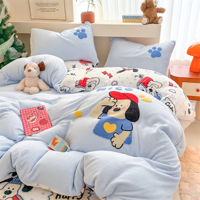 91家纺网 家纺一手货源 找家纺 （总）艾特你 2025新款毛巾绣200克牛奶绒卡通毛巾绣四件套1