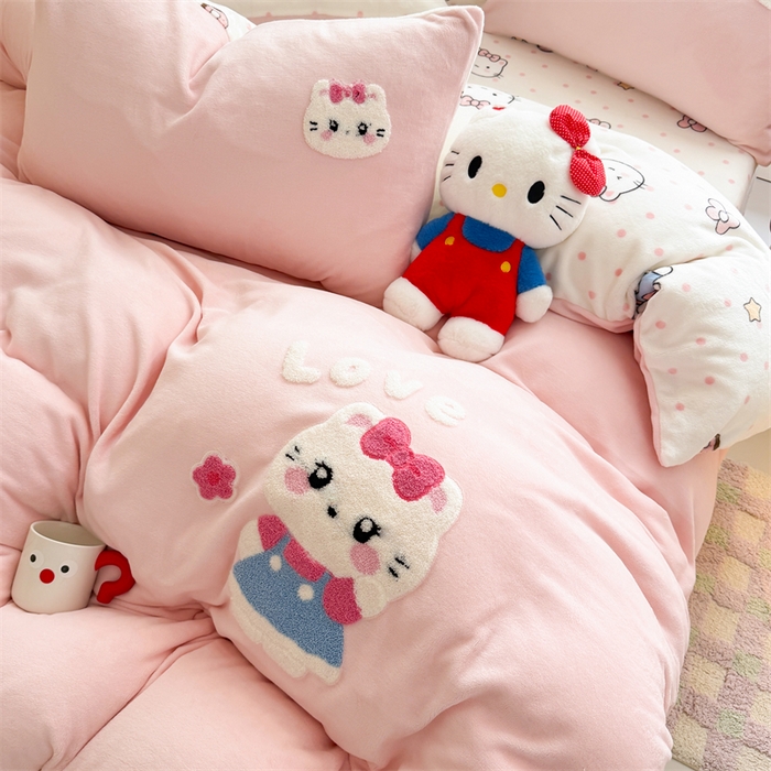 91家纺网 家纺一手货源 找家纺 艾特你 2025新款毛巾绣200克牛奶绒卡通毛巾绣四件套 可爱猫咪