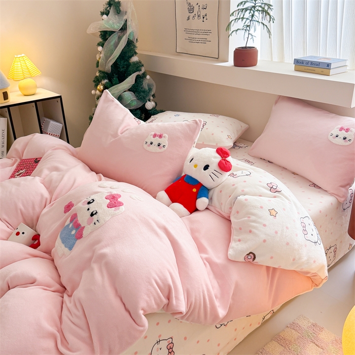 91家纺网 家纺一手货源 找家纺 艾特你 2025新款毛巾绣200克牛奶绒卡通毛巾绣四件套 可爱猫咪