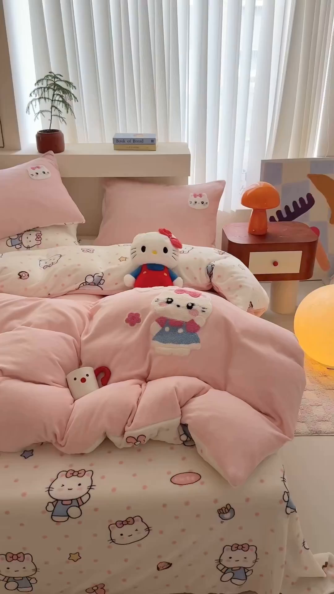 91家纺网 家纺一手货源 找家纺 艾特你 2025新款毛巾绣200克牛奶绒卡通毛巾绣四件套 可爱猫咪