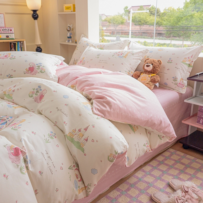 91家纺网 家纺一手货源 找家纺 鑫宇 2025新款全棉纯棉13372小清新印花四件套 爱丽丝