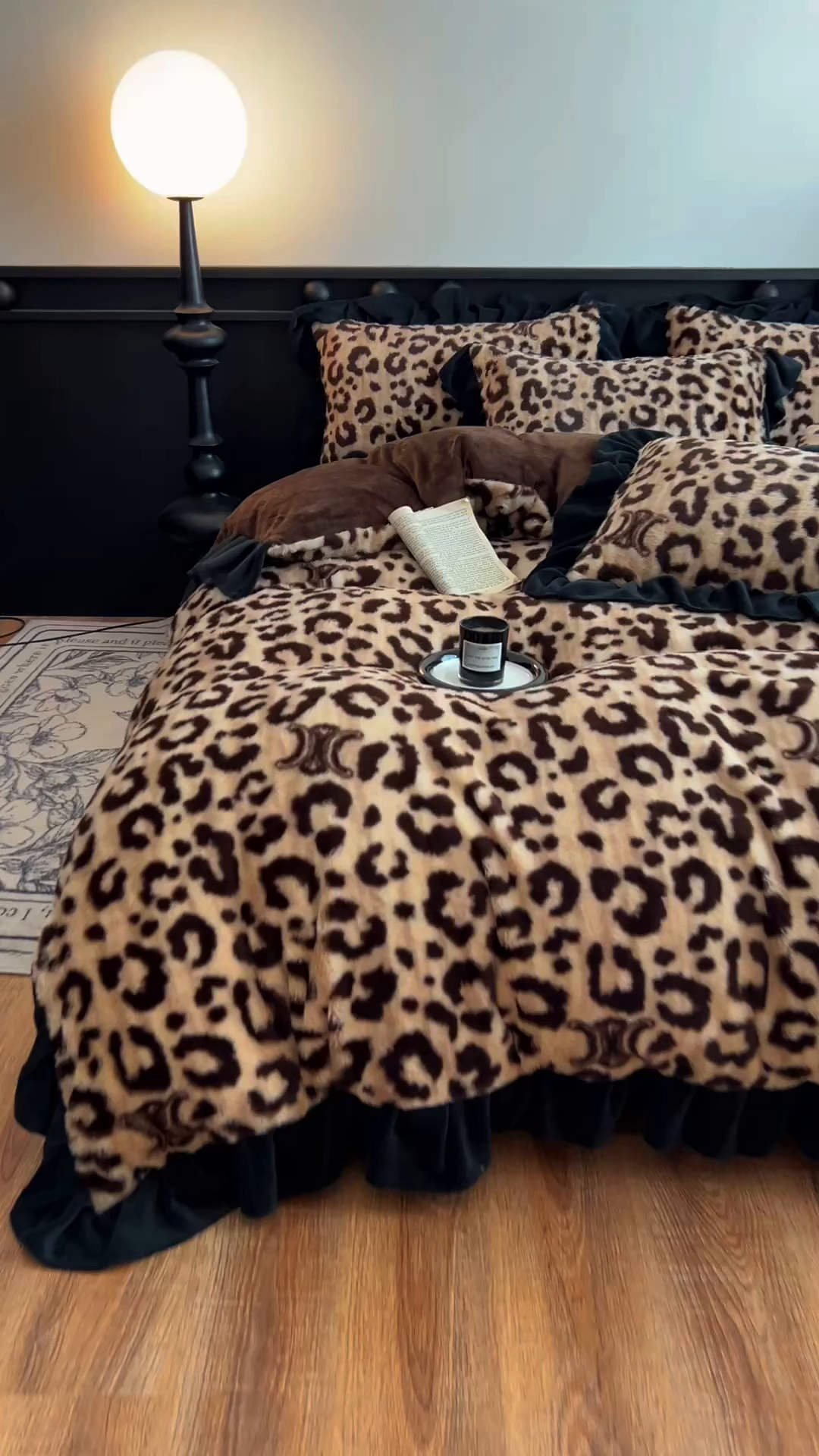 91家纺网 家纺一手货源 找家纺 （总）晚爱家居  2025新款韩版黑色花边美拉德兔毛绒四件套高克重皮草兔绒牛奶绒四件套