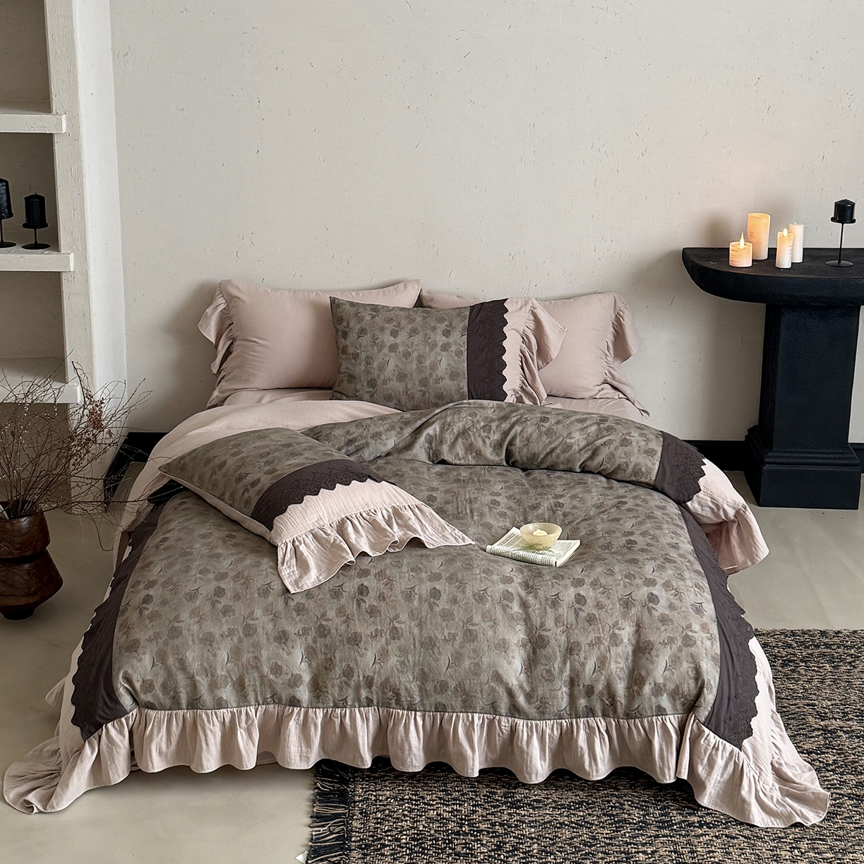 91家纺网 家纺一手货源 找家纺 （总）佳汐蓝家纺 2025秋冬新品双层皱皱纱定制花边+荷叶边四件套--艾莉薇