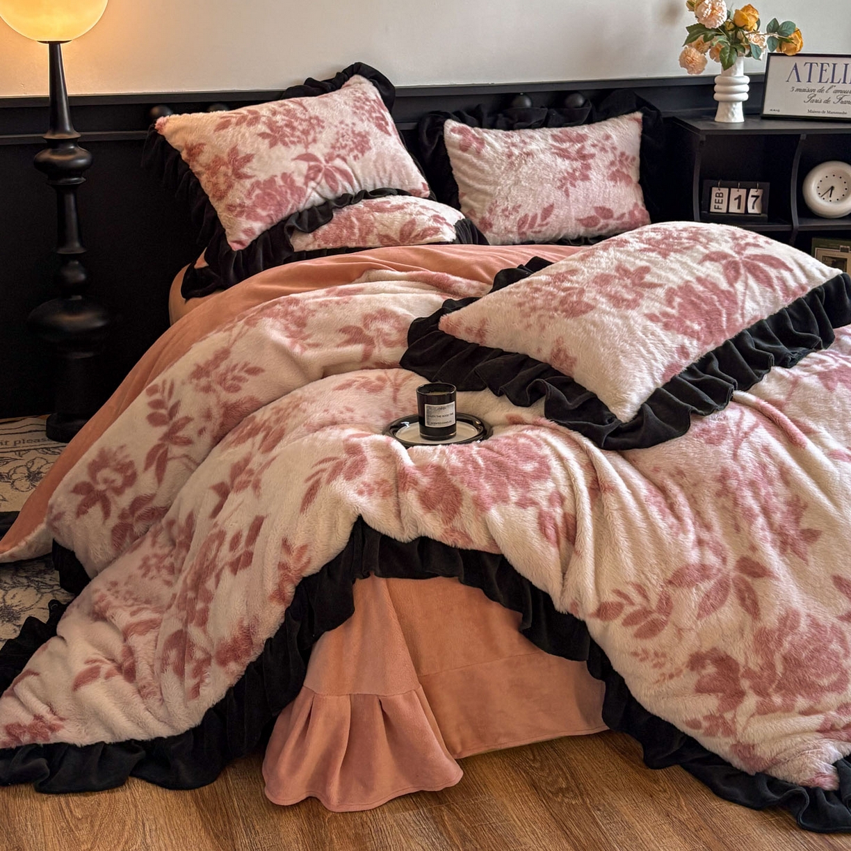 晚爱家居  2025新款韩版黑色花边美拉德兔毛绒四件套高克重皮草兔绒牛奶绒四件套 黑边-花园粉