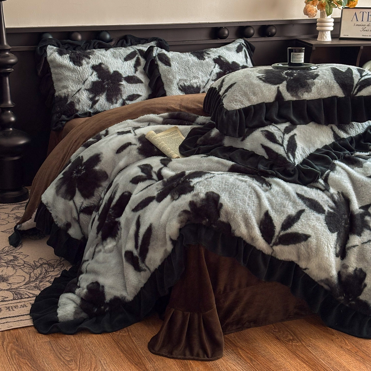 晚爱家居  2025新款韩版黑色花边美拉德兔毛绒四件套高克重皮草兔绒牛奶绒四件套 黑边-灰色枫叶