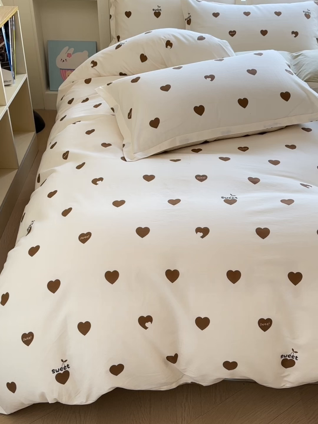 91家纺网 家纺一手货源 找家纺 鑫宇 2025新款全棉纯棉13372小清新印花四件套 点点爱