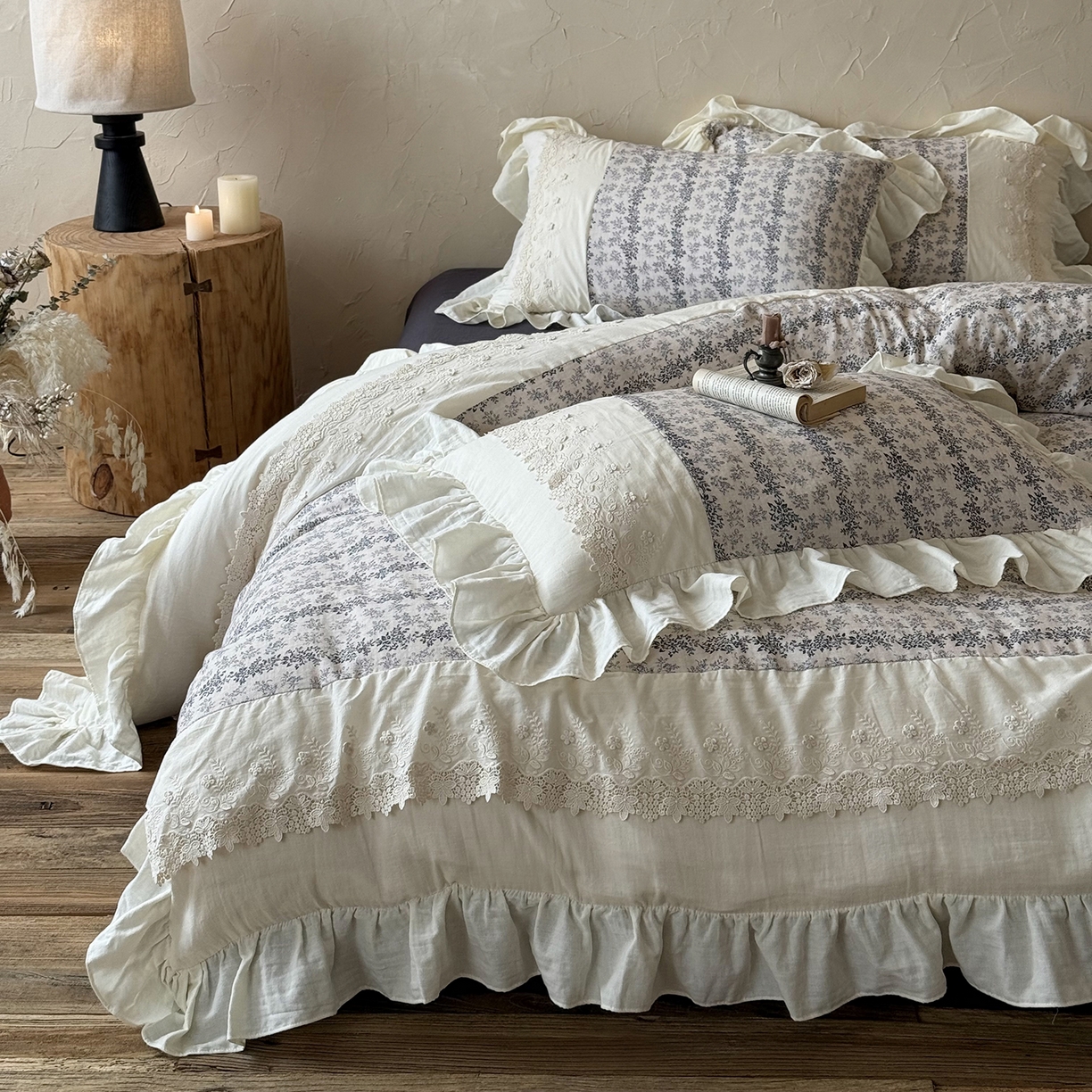 91家纺网 家纺一手货源 找家纺 佳汐蓝家纺 2025秋冬新品双层皱皱纱定制花边+打褶+荷叶边四件套--露丝 露丝-藏蓝色床单