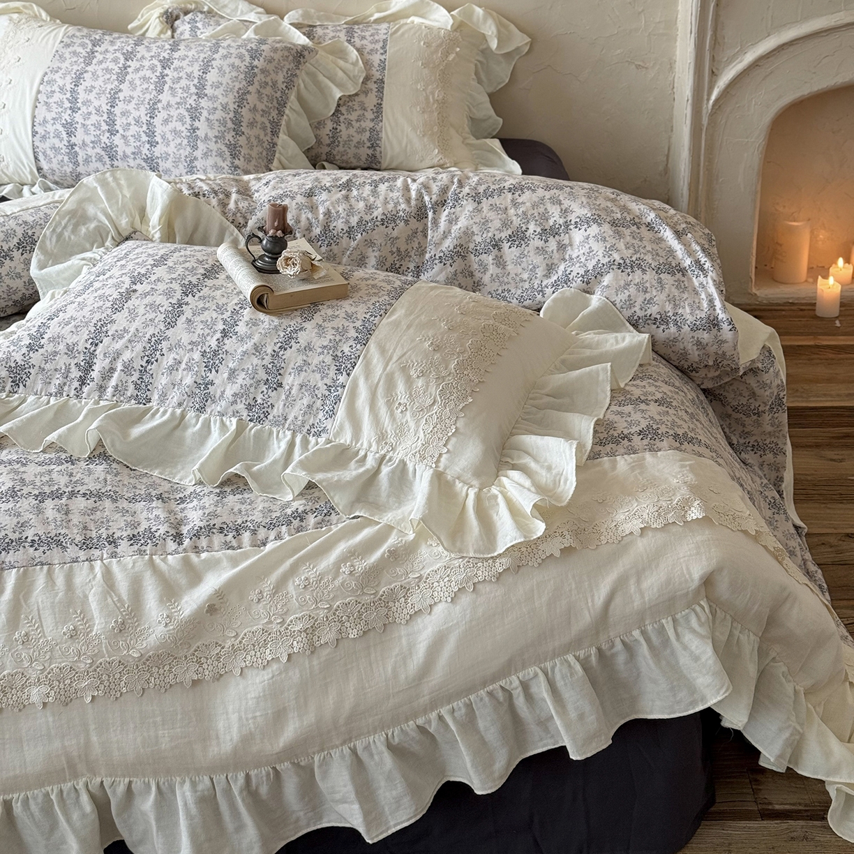 91家纺网 家纺一手货源 找家纺 佳汐蓝家纺 2025秋冬新品双层皱皱纱定制花边+打褶+荷叶边四件套--露丝 露丝-藏蓝色床单