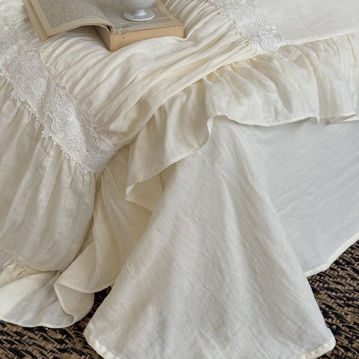 91家纺网 家纺一手货源 找家纺 （总）佳汐蓝家纺 2025秋冬新品双层皱皱纱定制花边+打褶+荷叶边四件套--奥黛丽