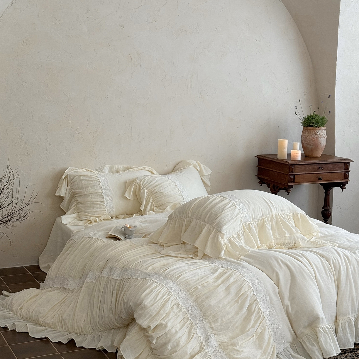 91家纺网 家纺一手货源 找家纺 （总）佳汐蓝家纺 2025秋冬新品双层皱皱纱定制花边+打褶+荷叶边四件套--奥黛丽