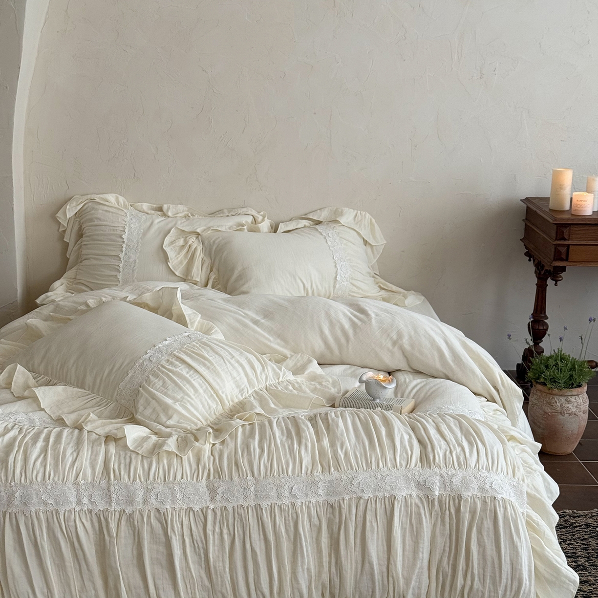 91家纺网 家纺一手货源 找家纺 （总）佳汐蓝家纺 2025秋冬新品双层皱皱纱定制花边+打褶+荷叶边四件套--奥黛丽