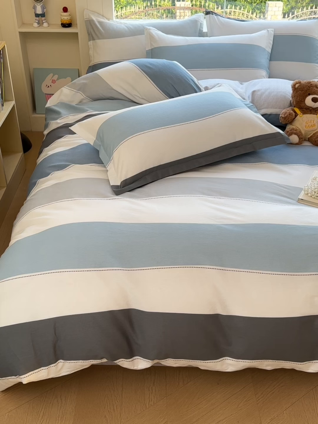 91家纺网 家纺一手货源 找家纺 鑫宇 2025新款全棉纯棉13372小清新印花四件套 迷人线条