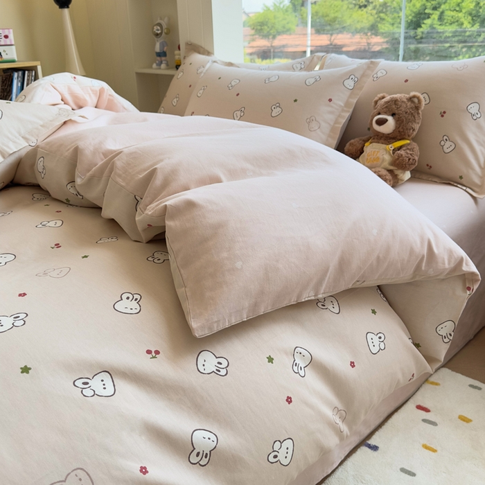 91家纺网 家纺一手货源 找家纺 鑫宇 2025新款全棉纯棉13372小清新印花四件套 米菲