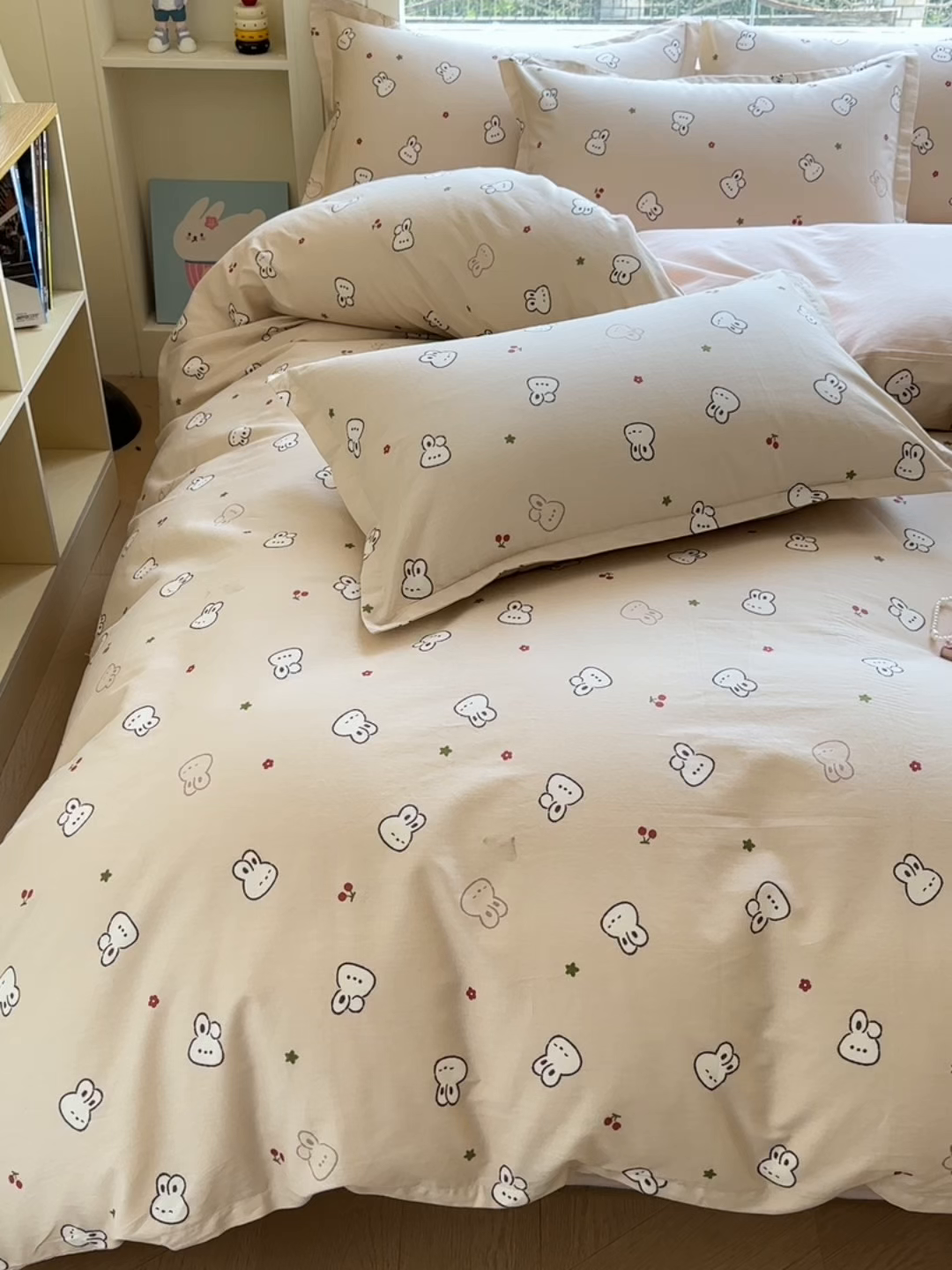 91家纺网 家纺一手货源 找家纺 鑫宇 2025新款全棉纯棉13372小清新印花四件套 米菲