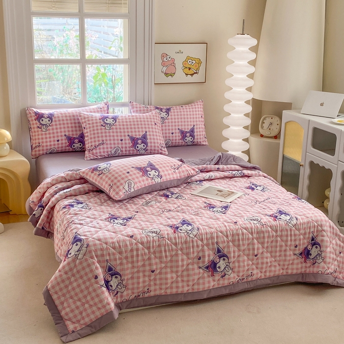 91家纺网 家纺一手货源 找家纺 一电 2025新款卡通可爱磨毛春夏新品夏凉被子家纺床品儿童幼儿园磨毛夏被 欢乐库洛米