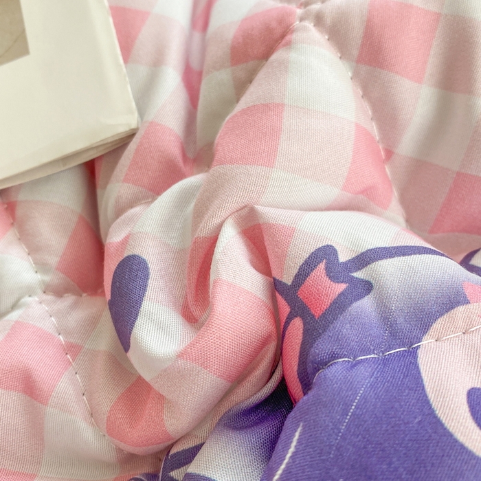 91家纺网 家纺一手货源 找家纺 一电 2025新款卡通可爱磨毛春夏新品夏凉被子家纺床品儿童幼儿园磨毛夏被 欢乐库洛米