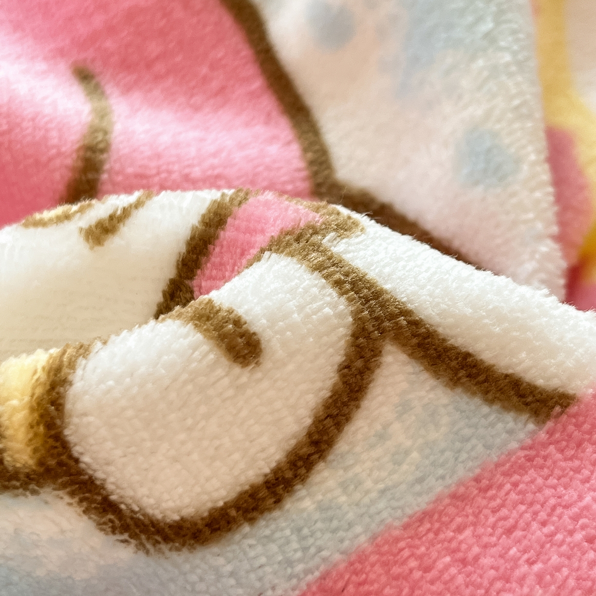 91家纺网 家纺一手货源 找家纺 桃子家居 2025新品正版三丽鸥授权Kitty数码大版枕套混搭卡通加厚高克重牛奶绒系列四件套单品 绒三丽鸥-混搭美乐蒂KT