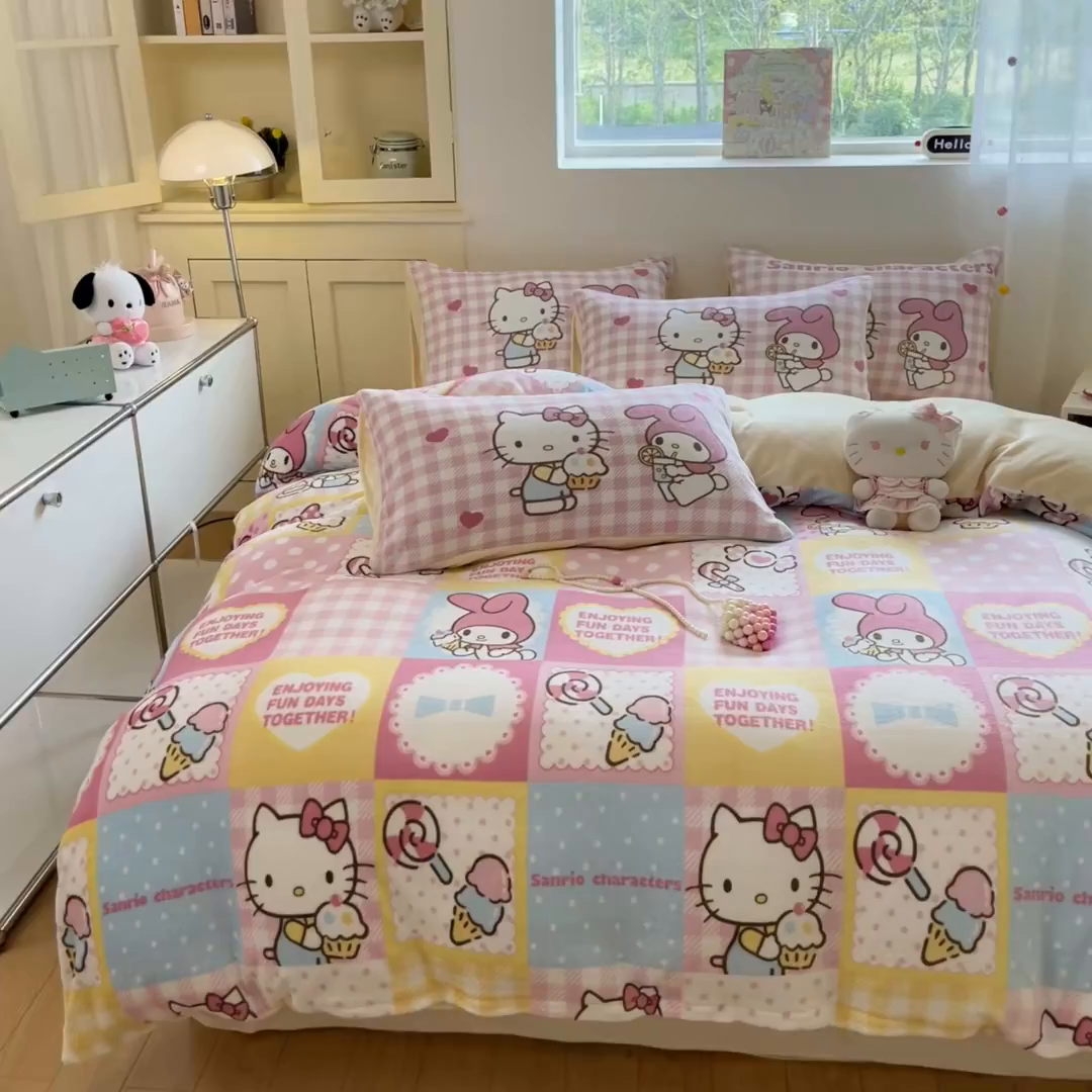 91家纺网 家纺一手货源 找家纺 桃子家居 2025新品正版三丽鸥授权Kitty数码大版枕套混搭卡通加厚高克重牛奶绒系列四件套单品 绒三丽鸥-混搭美乐蒂KT