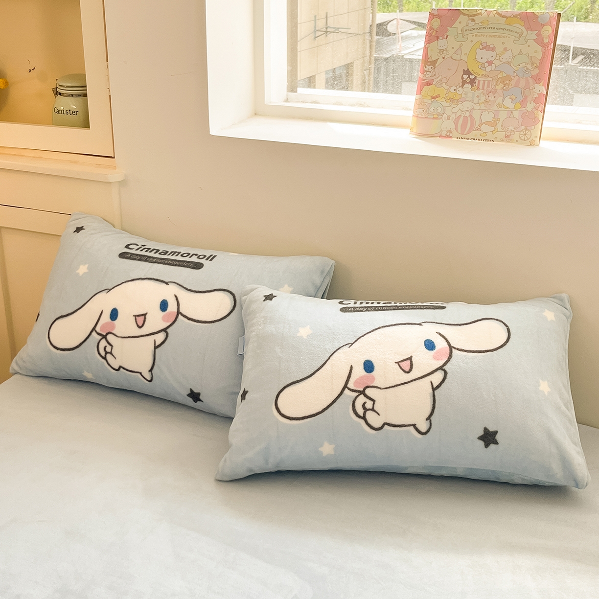 91家纺网 家纺一手货源 找家纺 桃子家居 2025新品正版三丽鸥授权Kitty数码大版枕套混搭卡通加厚高克重牛奶绒系列四件套单品 绒三丽鸥-混搭玉桂狗